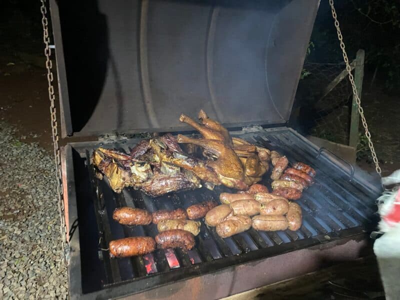 Barbacoa, Asado, Churrasco, BBQ y Parrillada: ¿Es Todo lo Mismo?