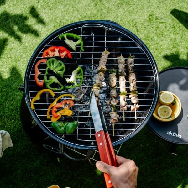 Barbacoa de carbón portátil con dos parrillas Aktive 46 cm — barbacoa de carbón