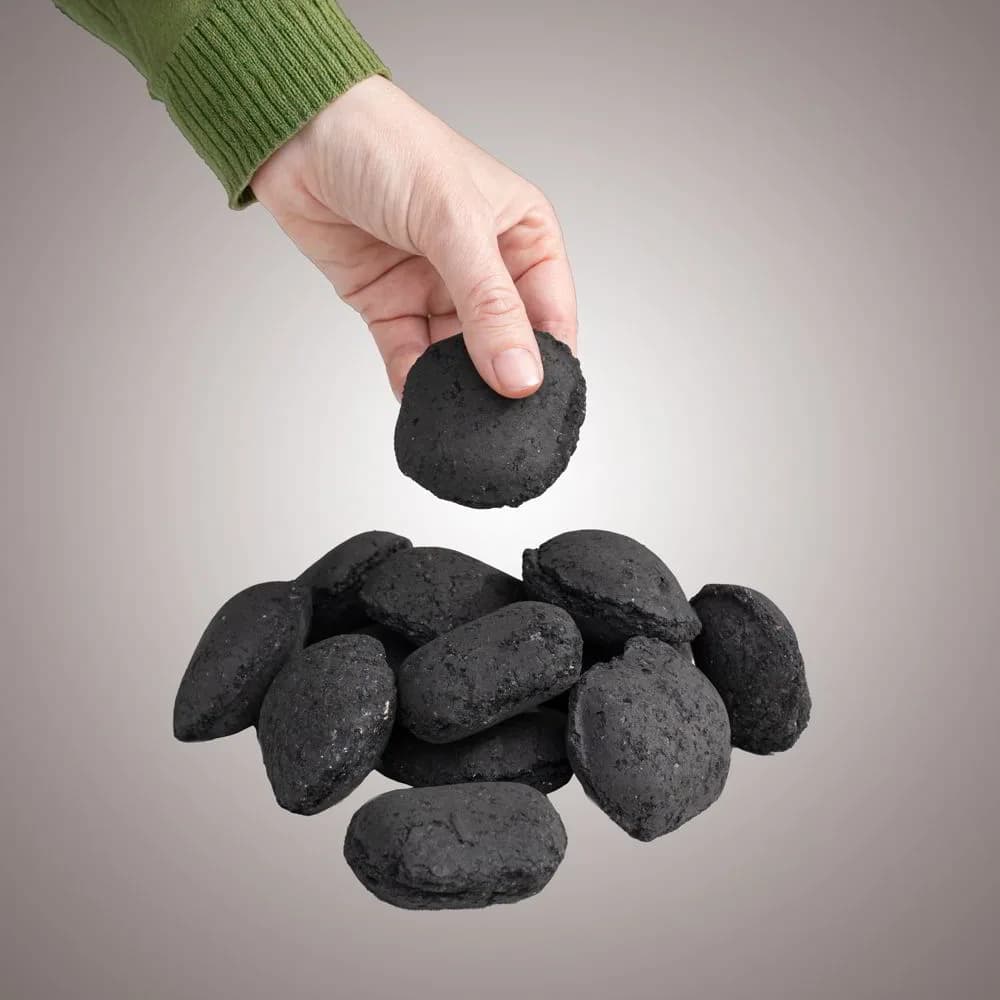 Briquetas de carbón vegetal de encina 3 kg, brasa larga y estable: montón de producto a granel