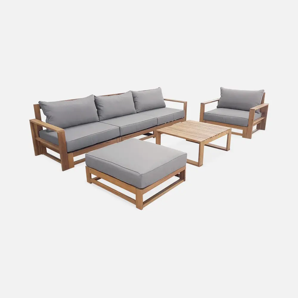 Conjunto de muebles de jardín de madera Mendoza 5 plazas con mesa: instalada en el jardín, lista para cocinar