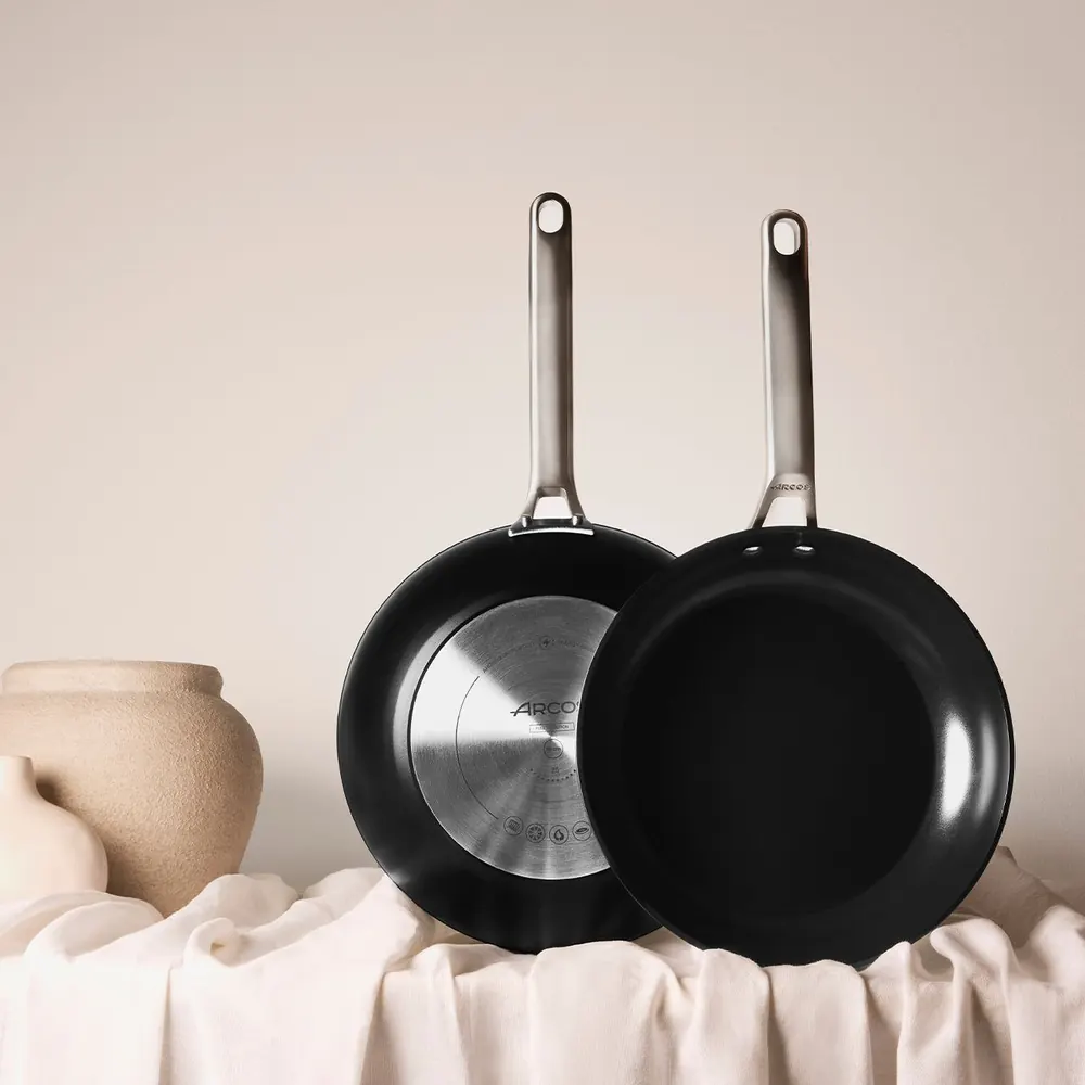 Wok antiadherente cerámico Arcos Samoa 28 cm para inducción y horno: en la cocina, listo para cocinar